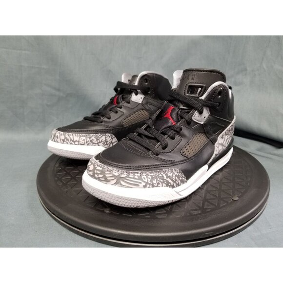 Jordan Spizike Sneakers Black Cement Size 2Y Dispaly BRAND NEW NO BOX! - Picture 4 of 10